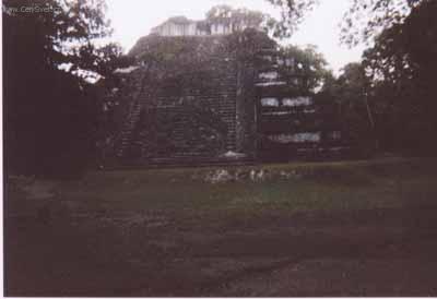 Foto: Guatemala-Tikal - Templo V