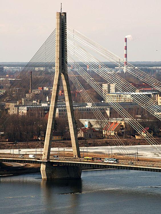 Foto: Loty�sko-Daugava Bridge