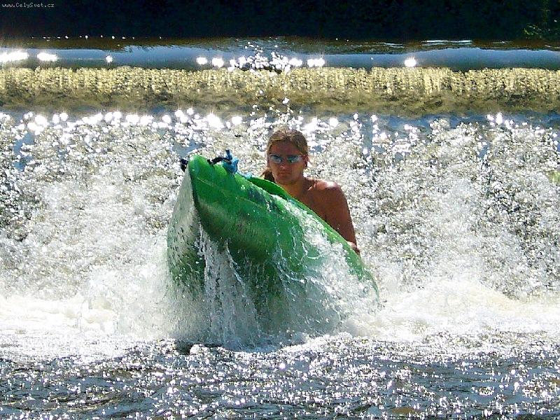 Foto: Na vod�-Po projet� jezu